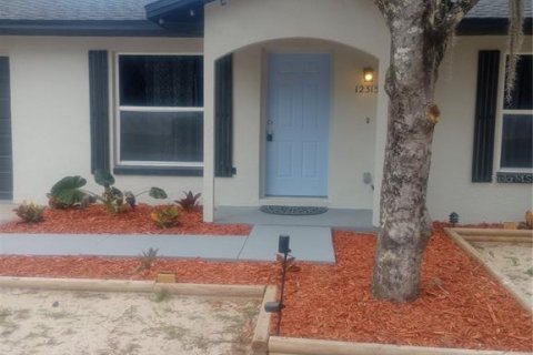 House in Dunnellon, Florida 3 bedrooms, 98.85 sq.m. № 2092049 - photo 2