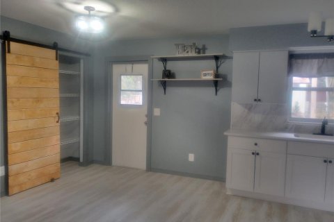 House in Dunnellon, Florida 3 bedrooms, 98.85 sq.m. № 2092049 - photo 6