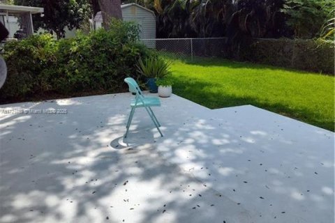 Villa ou maison à vendre à Fort Myers, Floride: 2 chambres, 98.94 m2 № 1954276 - photo 19