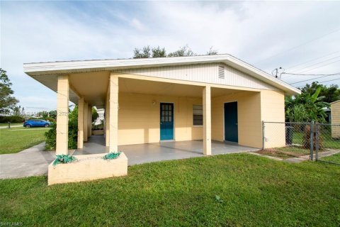 Villa ou maison à vendre à Fort Myers, Floride: 2 chambres, 98.94 m2 № 1954276 - photo 24