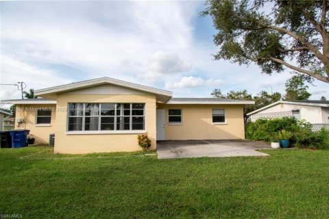 Villa ou maison à vendre à Fort Myers, Floride: 2 chambres, 98.94 m2 № 1954276 - photo 22
