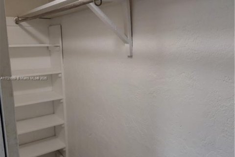 Villa ou maison à vendre à Fort Myers, Floride: 2 chambres, 98.94 m2 № 1954276 - photo 15