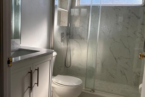 Villa ou maison à louer à Brandon, Floride: 4 chambres, 140 m2 № 2386632 - photo 9
