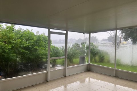 Villa ou maison à louer à Brandon, Floride: 4 chambres, 140 m2 № 2386632 - photo 7