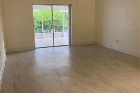 Villa ou maison à louer à Brandon, Floride: 4 chambres, 140 m2 № 2386632 - photo 15