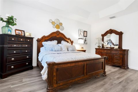 Снять в аренду таунхаус в Майами, Флорида 4 спальни, 163.32м2, № 1989330 - фото 17