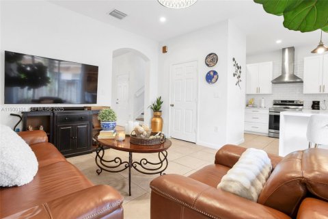 Снять в аренду таунхаус в Майами, Флорида 4 спальни, 163.32м2, № 1989330 - фото 8