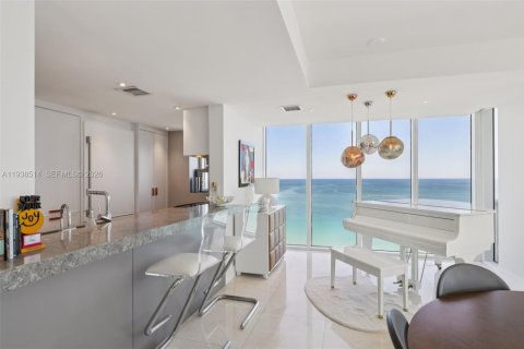 Copropriété à vendre à Bal Harbour, Floride: 2 chambres, 130.71 m2 № 2002367 - photo 25