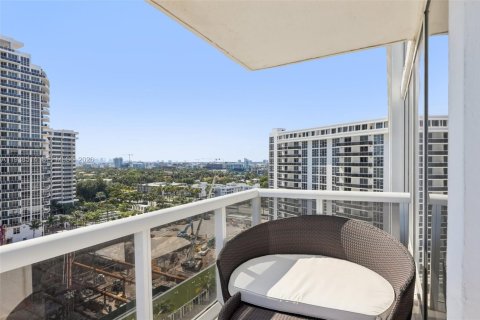 Copropriété à vendre à Bal Harbour, Floride: 2 chambres, 130.71 m2 № 2002367 - photo 13