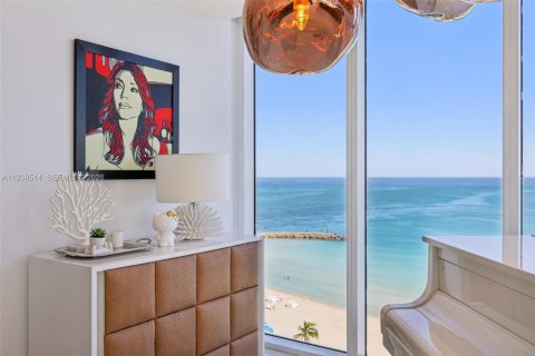 Copropriété à vendre à Bal Harbour, Floride: 2 chambres, 130.71 m2 № 2002367 - photo 27