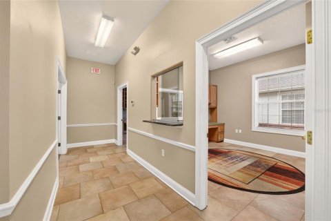 Immobilier commercial à louer à Ocala, Floride: 170.01 m2 № 2383960 - photo 9