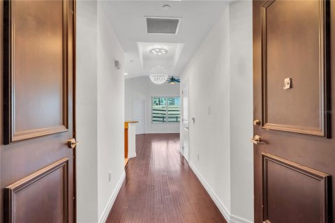 Copropriété à vendre à Tampa, Floride: 2 chambres, 126.63 m2 № 1898860 - photo 5
