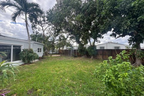 Casa en alquiler en Cutler Bay, Florida, 3 dormitorios, 154.96 m2 № 1992072 - foto 23