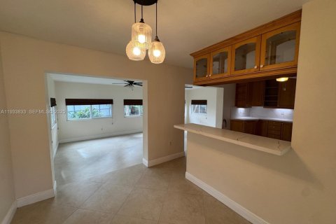 Casa en alquiler en Cutler Bay, Florida, 3 dormitorios, 154.96 m2 № 1992072 - foto 8