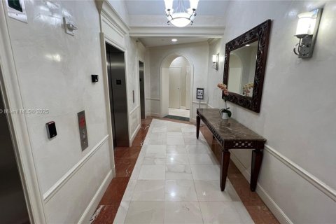 Купить кондоминиум в Авентура, Флорида 1 спальня, 83.61м2, № 2053495 - фото 3