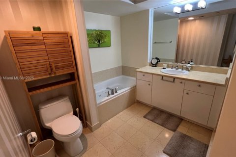 Купить кондоминиум в Авентура, Флорида 1 спальня, 83.61м2, № 2053495 - фото 9