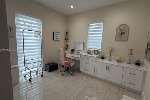 Купить виллу или дом в Майами, Флорида 4 спальни, 216м2, № 2002372 - фото 21