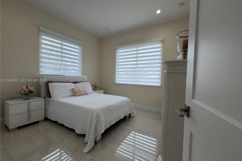 Купить виллу или дом в Майами, Флорида 4 спальни, 216м2, № 2002372 - фото 15