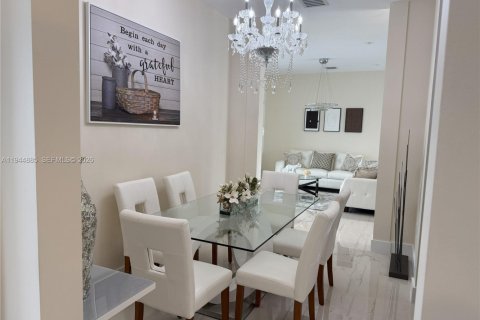 Купить виллу или дом в Майами, Флорида 4 спальни, 216м2, № 2002372 - фото 8