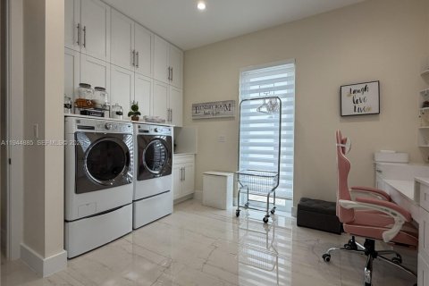 Купить виллу или дом в Майами, Флорида 4 спальни, 216м2, № 2002372 - фото 22