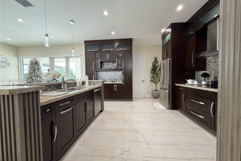 Купить виллу или дом в Майами, Флорида 4 спальни, 216м2, № 2002372 - фото 12