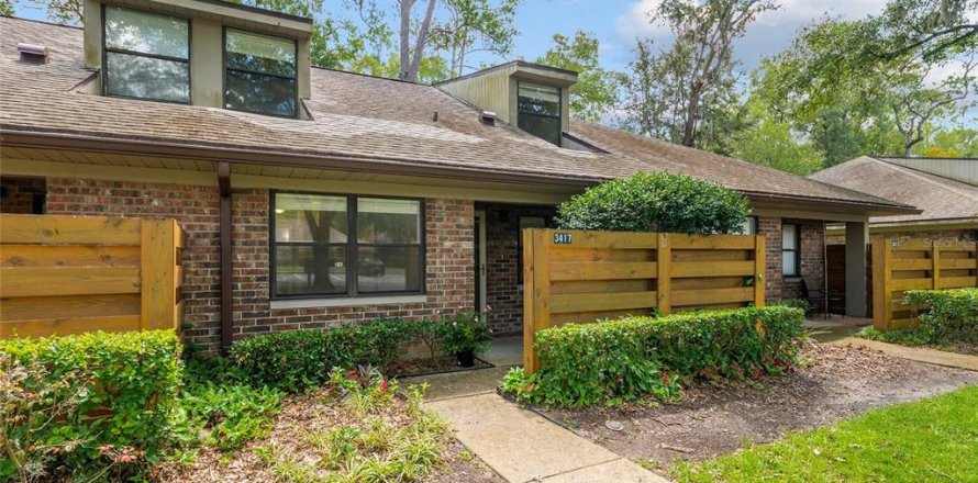 Adosado en Gainesville, Florida 3 dormitorios, 126.72 m2 № 1868863