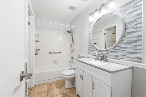 Adosado en venta en Gainesville, Florida, 3 dormitorios, 126.72 m2 № 1868863 - foto 12