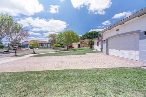 House in Homestead, Florida 4 bedrooms, 210.89 sq.m. № 1865204 - photo 5