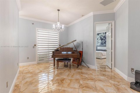 House in Homestead, Florida 4 bedrooms, 210.89 sq.m. № 1865204 - photo 8