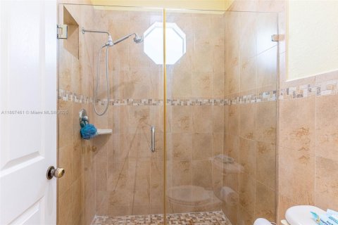 House in Homestead, Florida 4 bedrooms, 210.89 sq.m. № 1865204 - photo 22