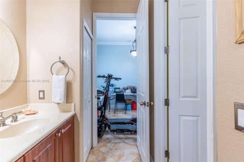 House in Homestead, Florida 4 bedrooms, 210.89 sq.m. № 1865204 - photo 23