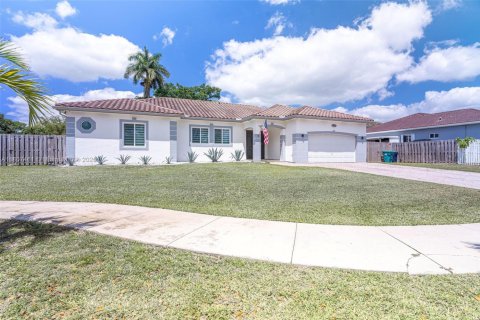 House in Homestead, Florida 4 bedrooms, 210.89 sq.m. № 1865204 - photo 3