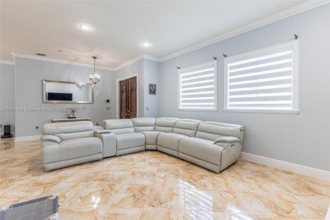 House in Homestead, Florida 4 bedrooms, 210.89 sq.m. № 1865204 - photo 9