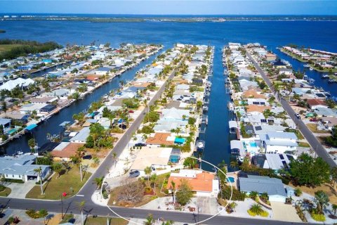 Villa ou maison à vendre à Bradenton, Floride: 4 chambres, 188.03 m2 № 1570858 - photo 1