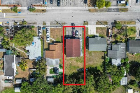 Commercial property in West Park, Florida 209.49 sq.m. № 1768527 - photo 2