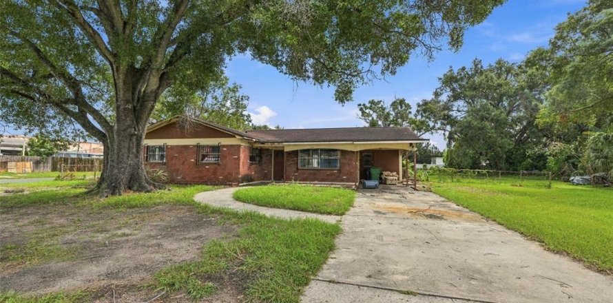 Casa en Tampa, Florida 4 dormitorios, 120.4 m2 № 2385663