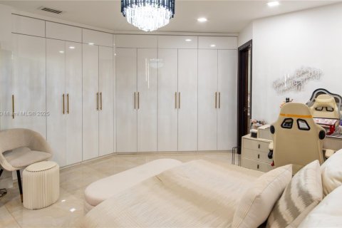 Casa en venta en Miami, Florida, 5 dormitorios, 253.44 m2 № 1330955 - foto 14