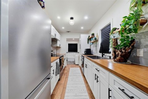 Villa ou maison à vendre à Tampa, Floride: 2 chambres, 71.72 m2 № 2355623 - photo 11