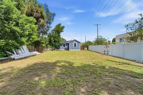 Villa ou maison à vendre à Tampa, Floride: 2 chambres, 71.72 m2 № 2355623 - photo 25