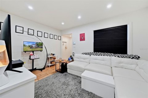 Villa ou maison à vendre à Tampa, Floride: 2 chambres, 71.72 m2 № 2355623 - photo 7