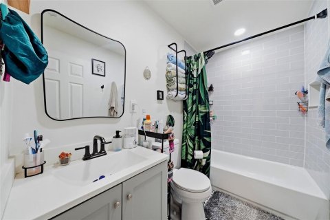 Villa ou maison à vendre à Tampa, Floride: 2 chambres, 71.72 m2 № 2355623 - photo 17