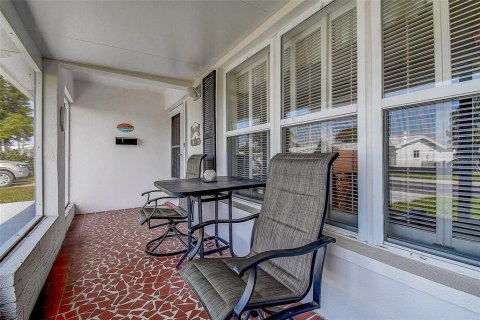 Copropriété à vendre à Pinellas Park, Floride: 2 chambres, 153.2 m2 № 1551308 - photo 5