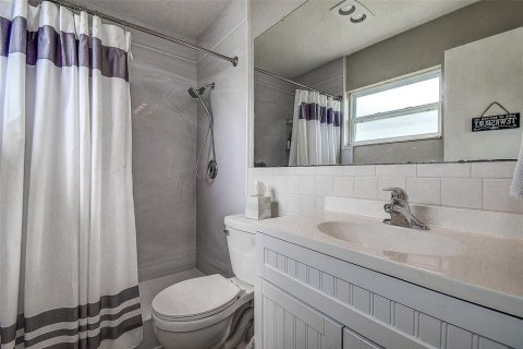 Copropriété à vendre à Pinellas Park, Floride: 2 chambres, 153.2 m2 № 1551308 - photo 12