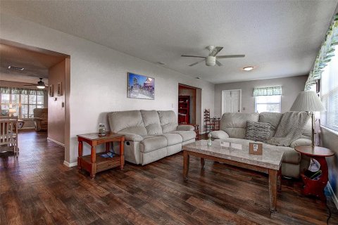 Copropriété à vendre à Pinellas Park, Floride: 2 chambres, 153.2 m2 № 1551308 - photo 4
