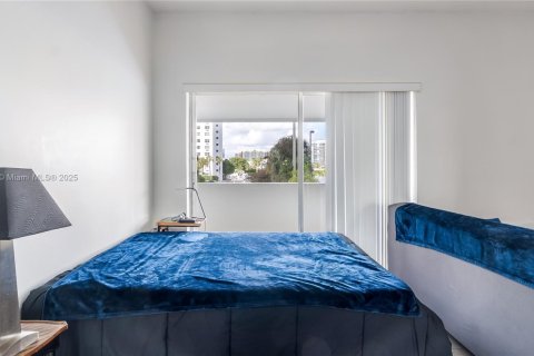 Copropriété à vendre à Sunny Isles Beach, Floride: 1 chambre, 55.56 m2 № 2015682 - photo 14