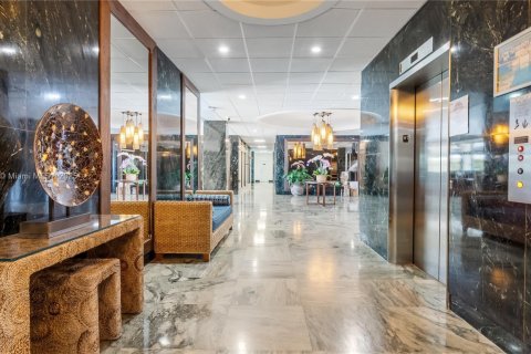 Copropriété à vendre à Sunny Isles Beach, Floride: 1 chambre, 55.56 m2 № 2015682 - photo 2