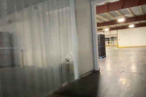 Propiedad comercial en venta en Clewiston, Florida № 1973362 - foto 13