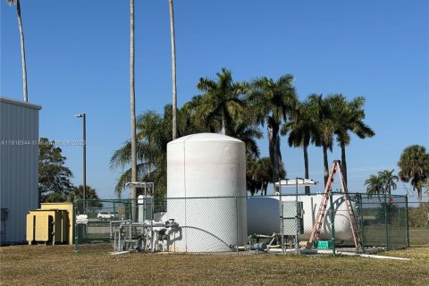 Propiedad comercial en venta en Clewiston, Florida № 1973362 - foto 20