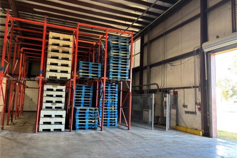 Propiedad comercial en venta en Clewiston, Florida № 1973362 - foto 29