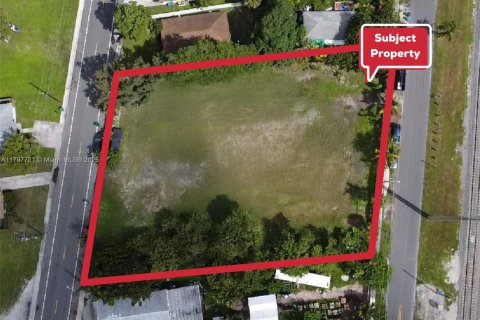Commercial property in Dania Beach, Florida № 1861283 - photo 3